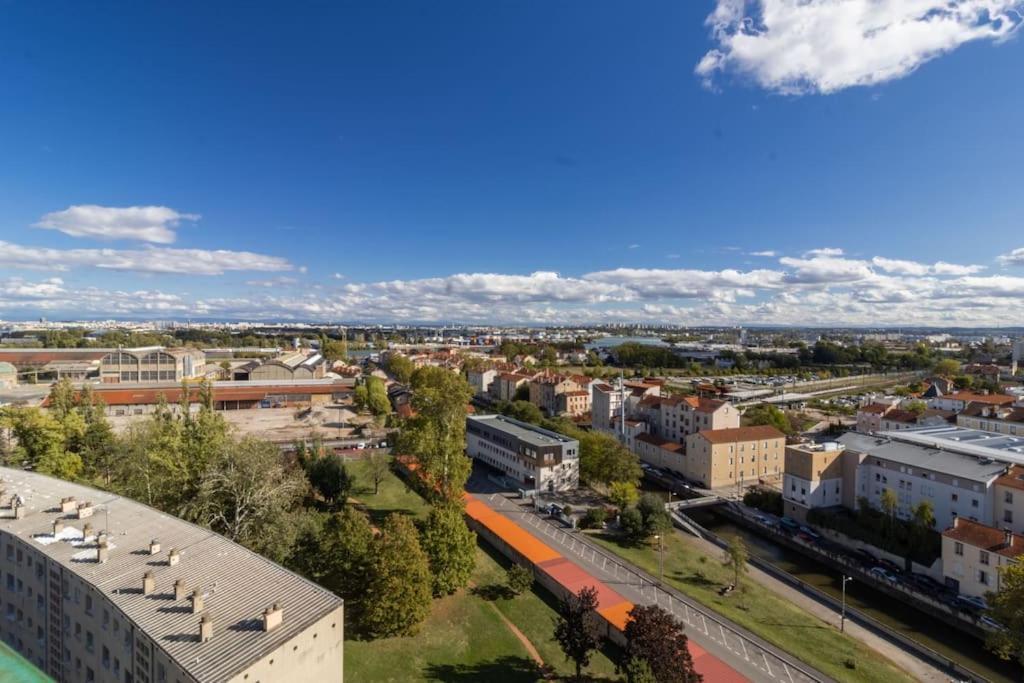 Apartment Renovated 2-bed 2 Min From Lyon Oullins